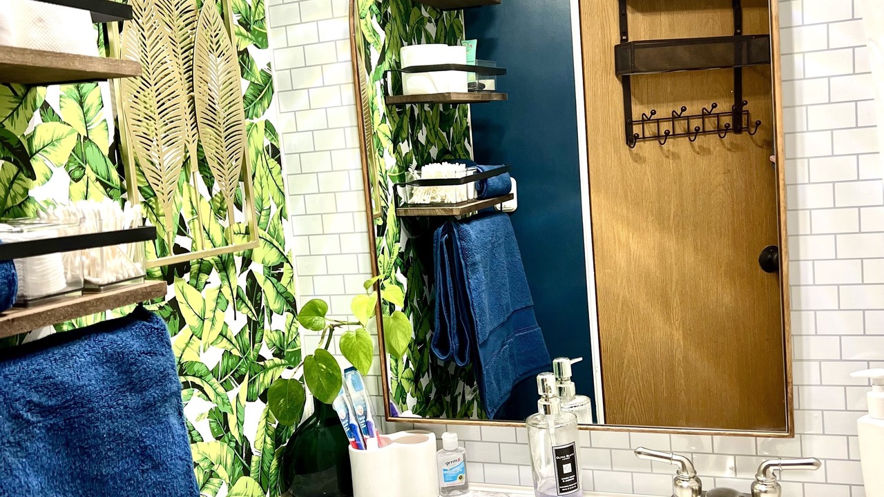 Photo of Bathroom in Maple Grove - Franklin
