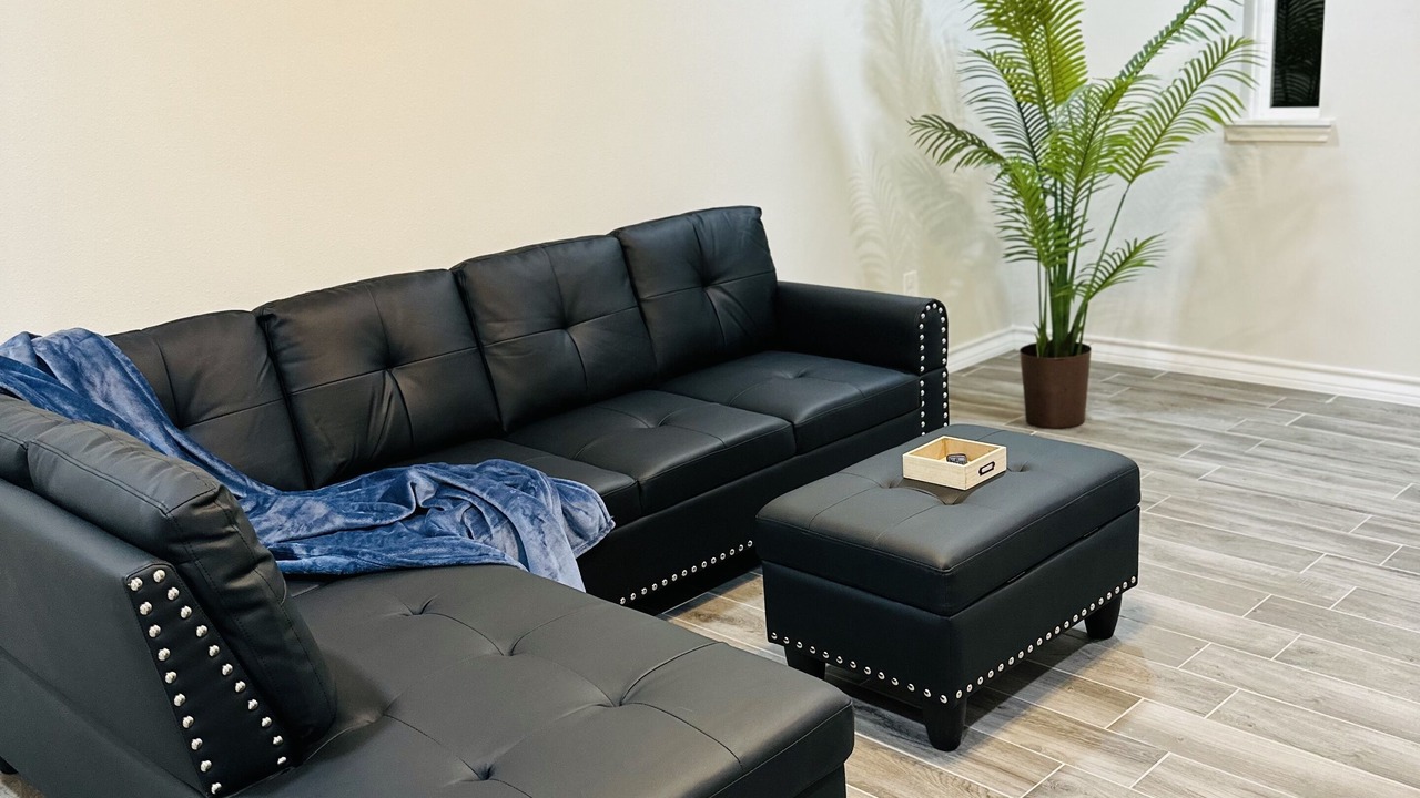 Photo of Livingroom in Brownsville