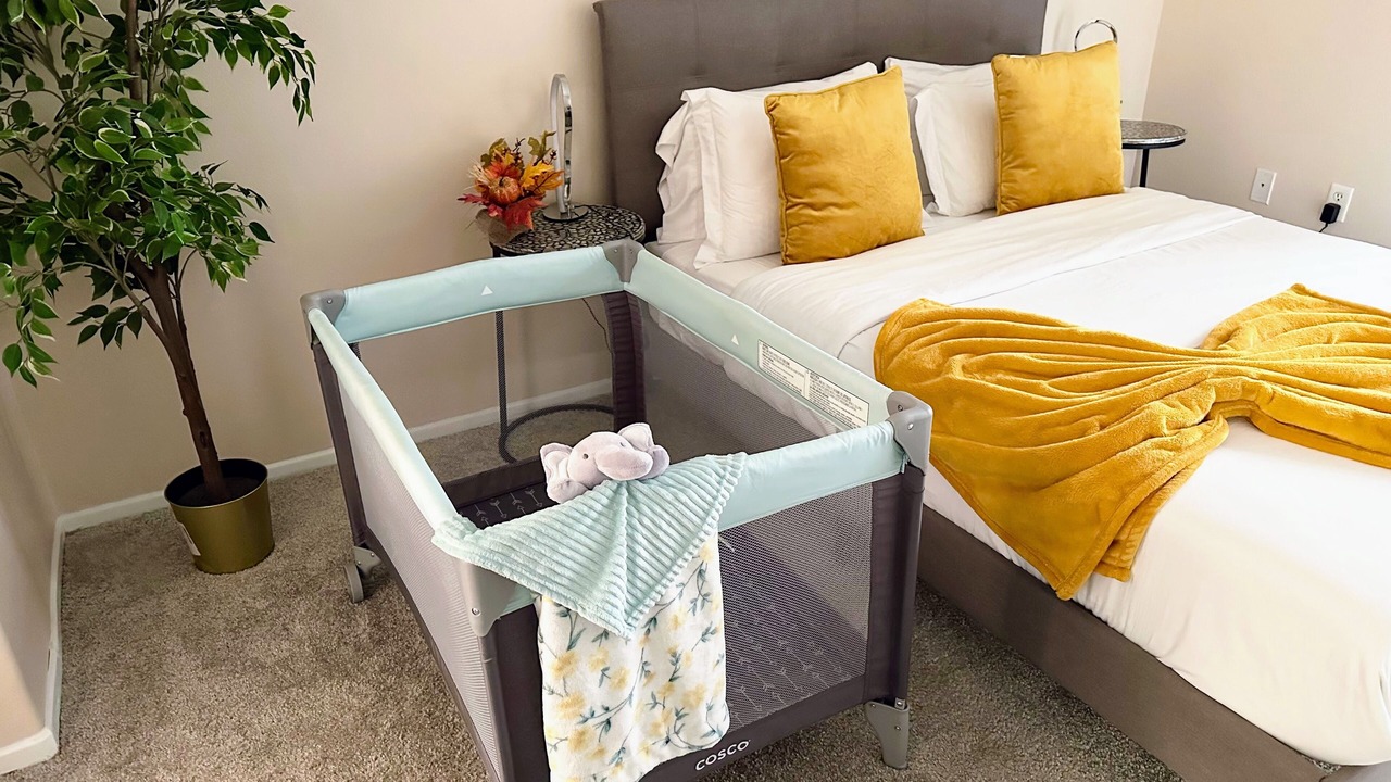 Photo of Bedroom in Fox Hills