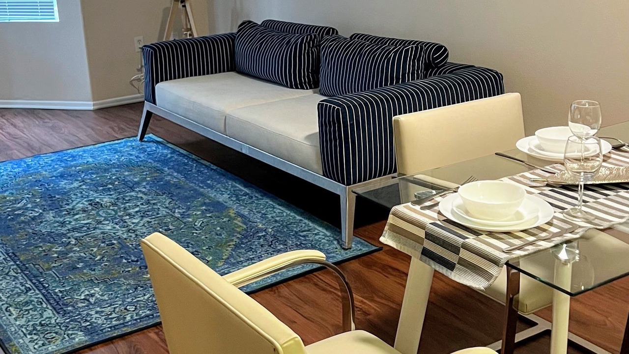 Photo of Livingroom in Fox Hills