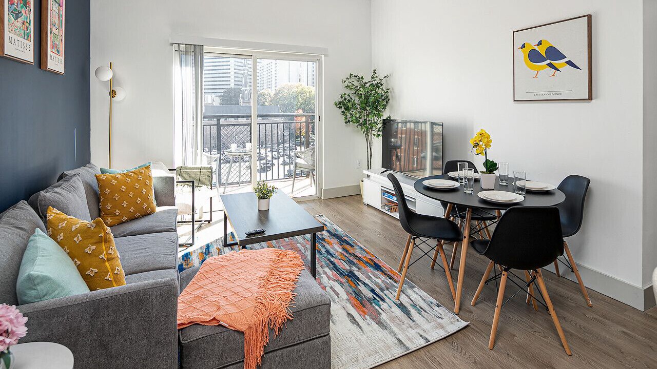 Photo of Livingroom in Charlotte Center City