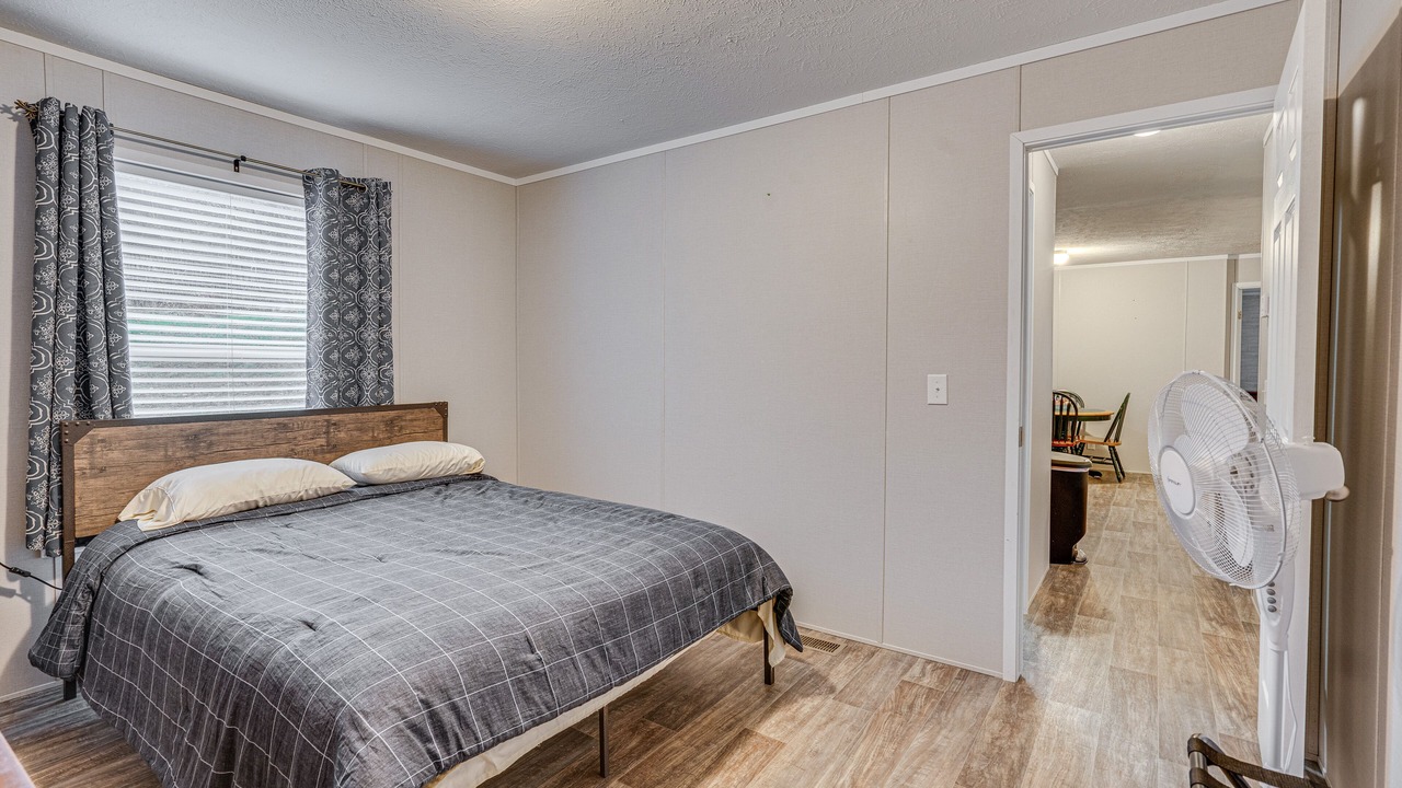 Photo of Bedroom in Laurelville