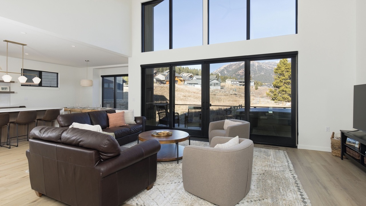 Photo of Livingroom in Big Sky