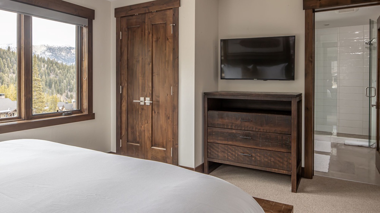 Photo of Bedroom in Spanish Peaks