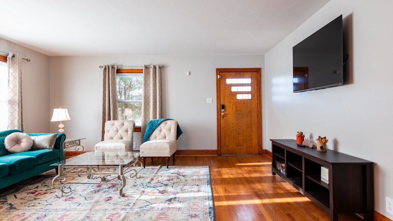 Photo of Livingroom in New Albany