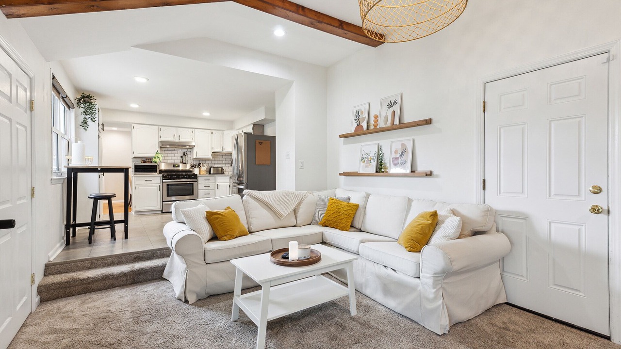 Photo of Livingroom in Cherry Hill