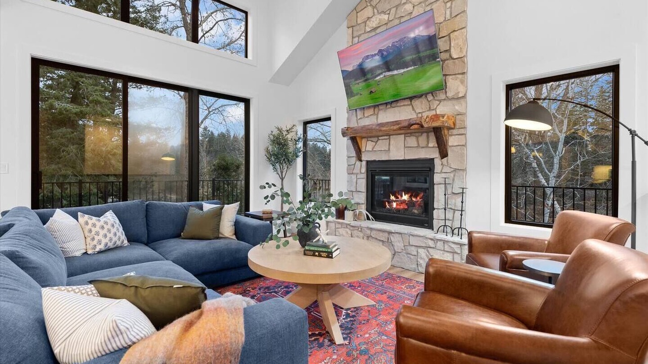 Photo of Livingroom in Columbia Falls