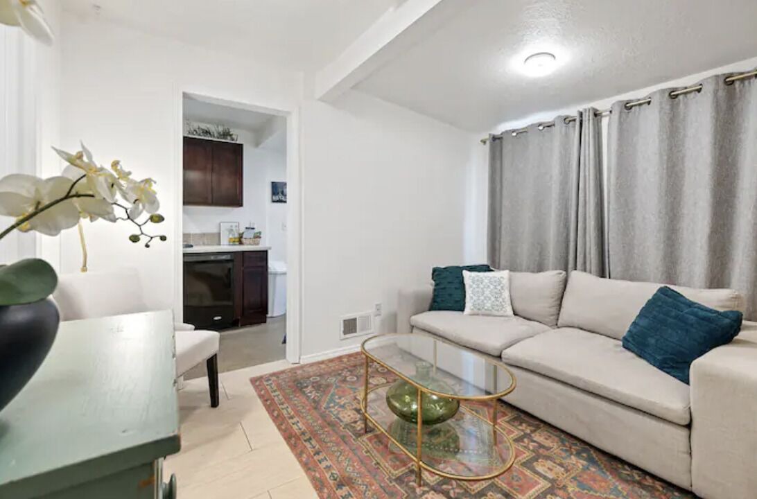 Photo of Livingroom in North End