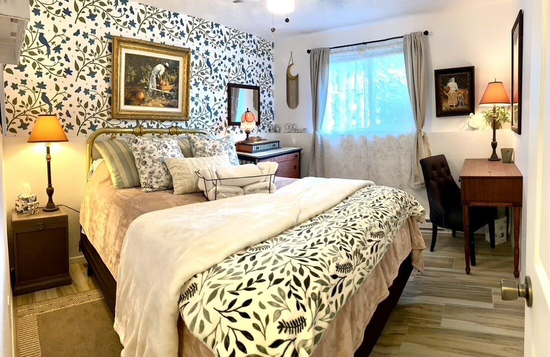 Photo of Bedroom in South Perry District