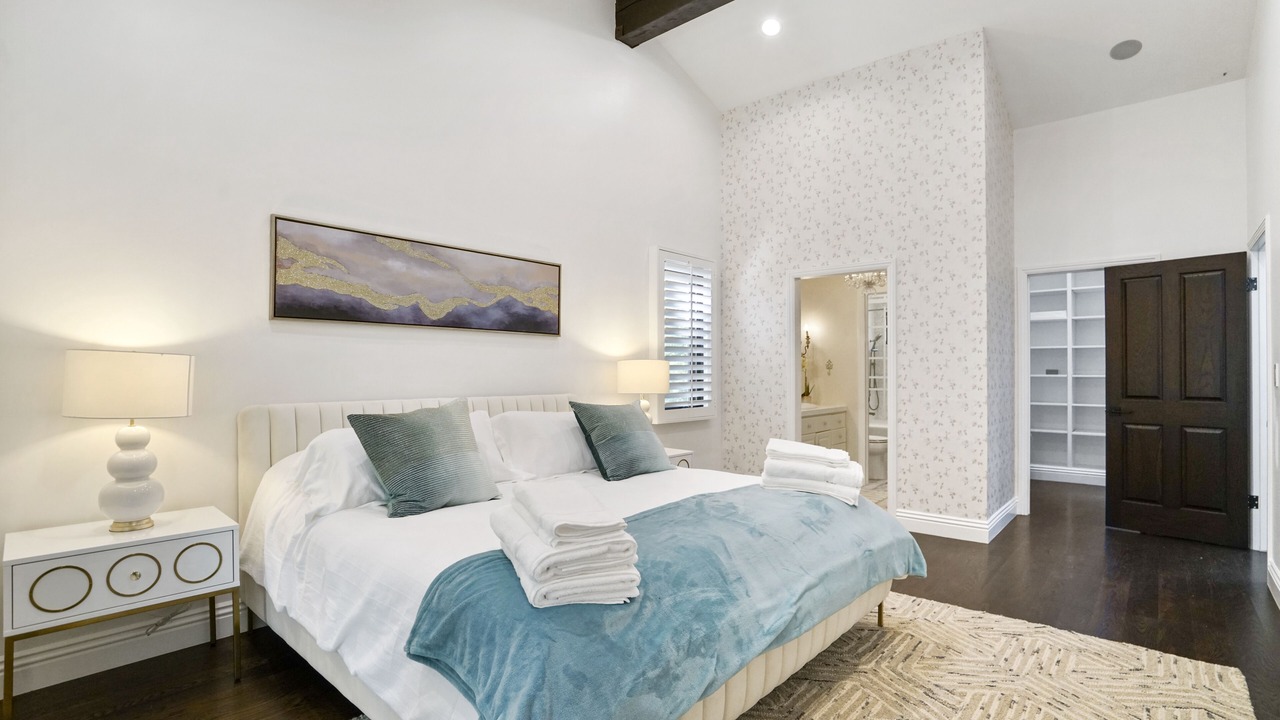 Photo of Bedroom in Beverly Glen
