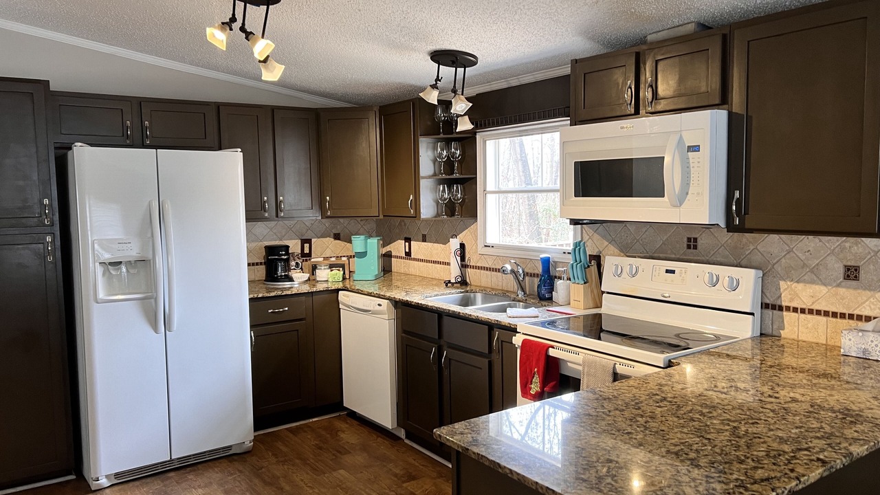 Photo of Kitchen in Bowling Green