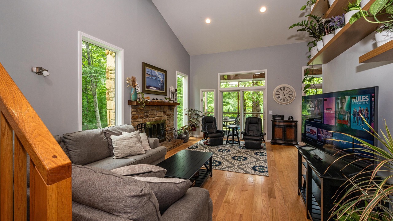 Photo of Livingroom in Gnaw Bone