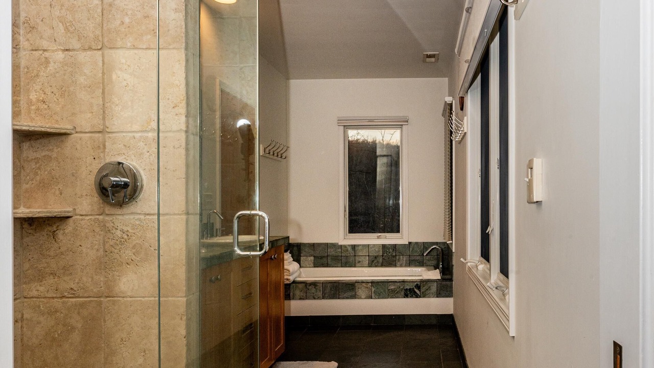 Photo of Bathroom in Gnaw Bone