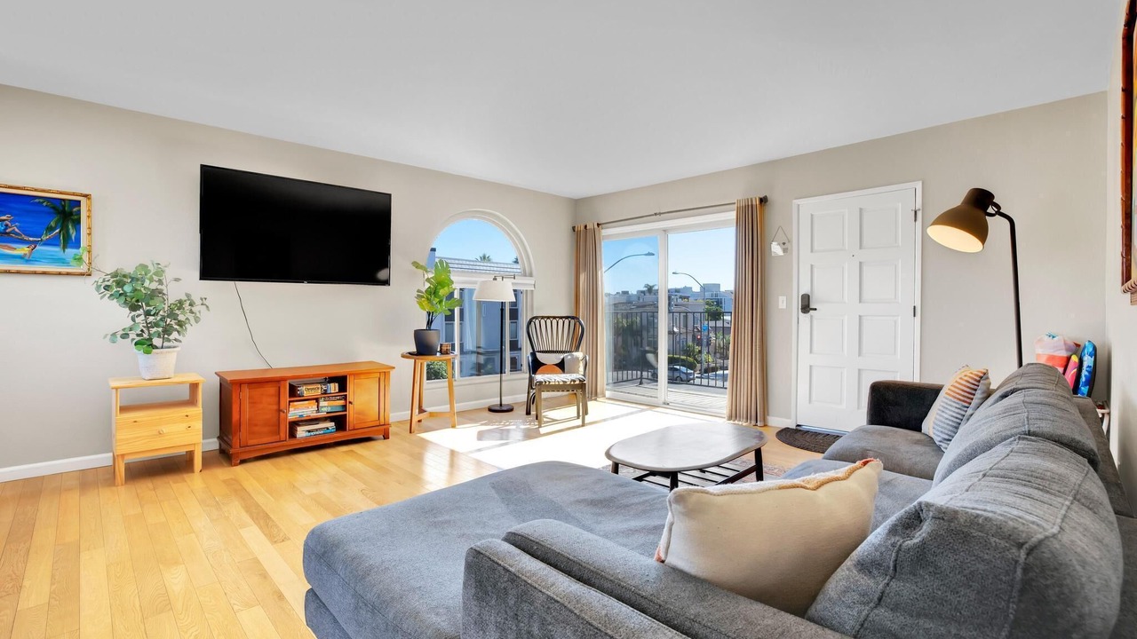 Photo of Livingroom in Crown Point