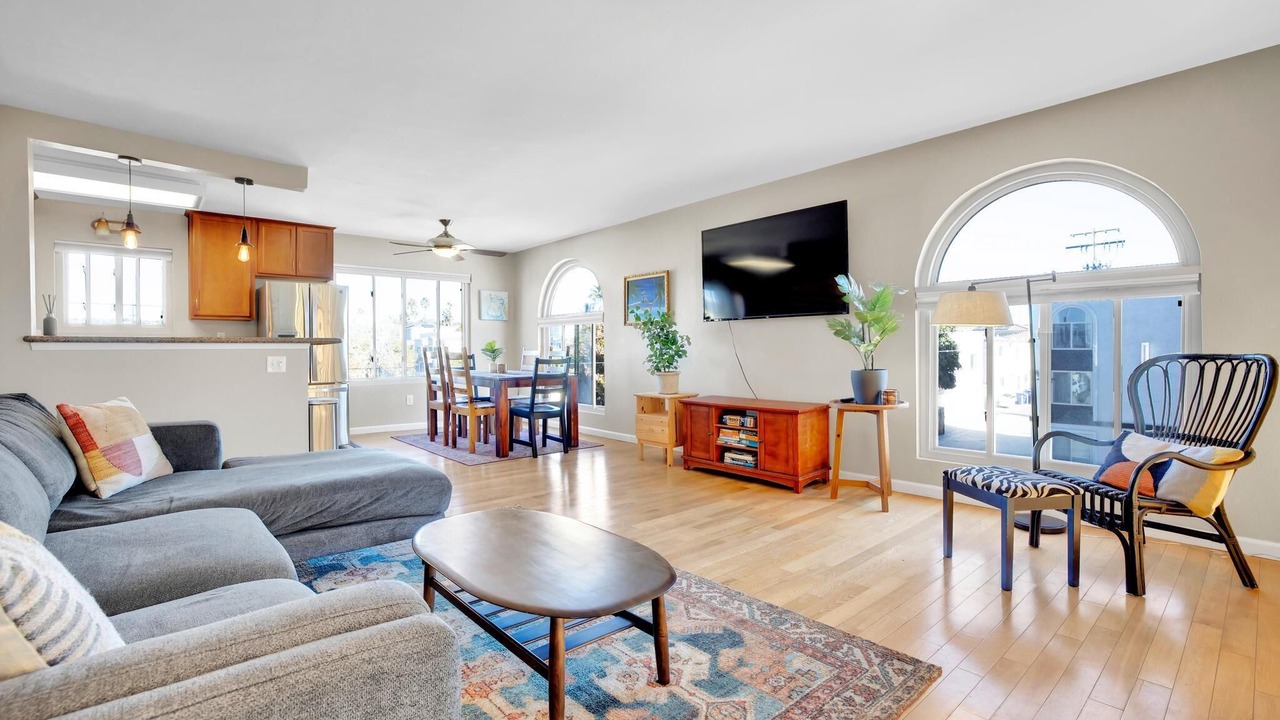 Photo of Livingroom in Crown Point