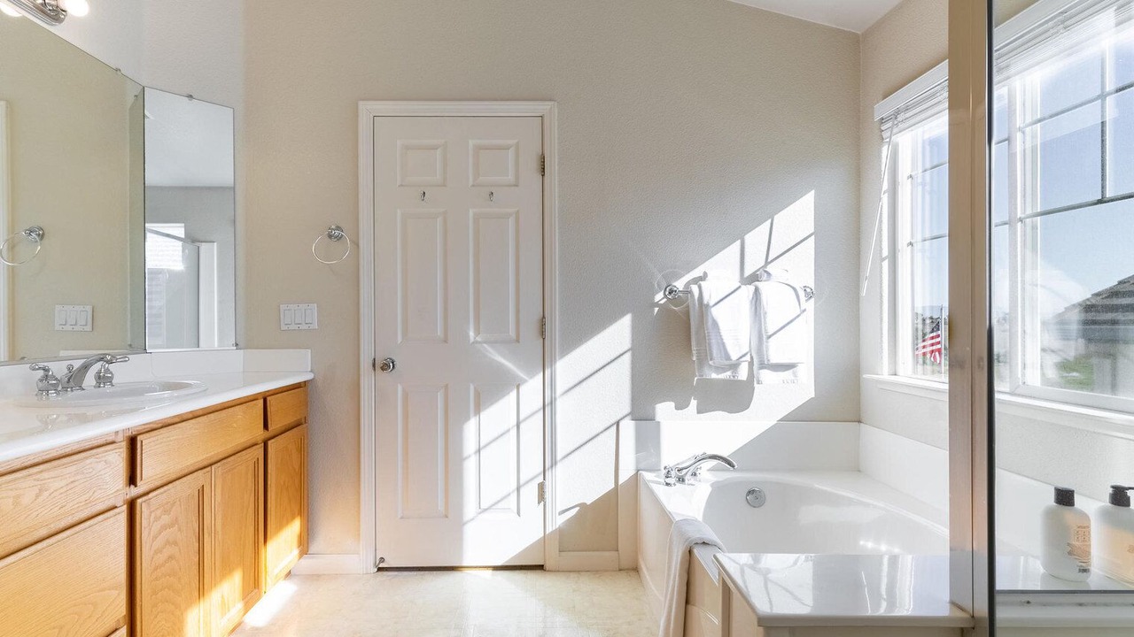 Photo of Bathroom in Newark