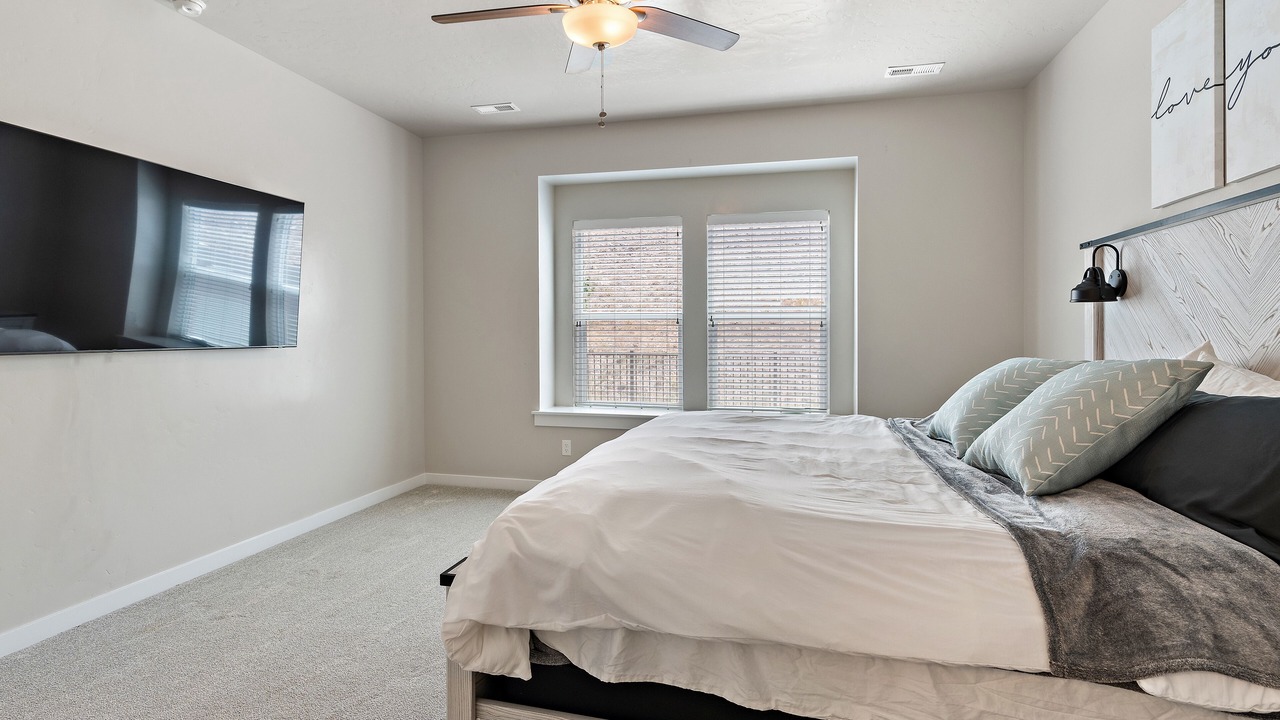 Photo of Bedroom in Eagle