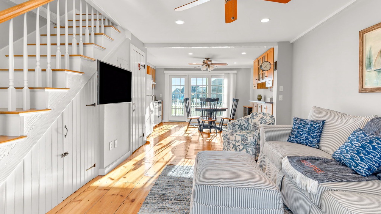 Photo of Livingroom in Mashpee