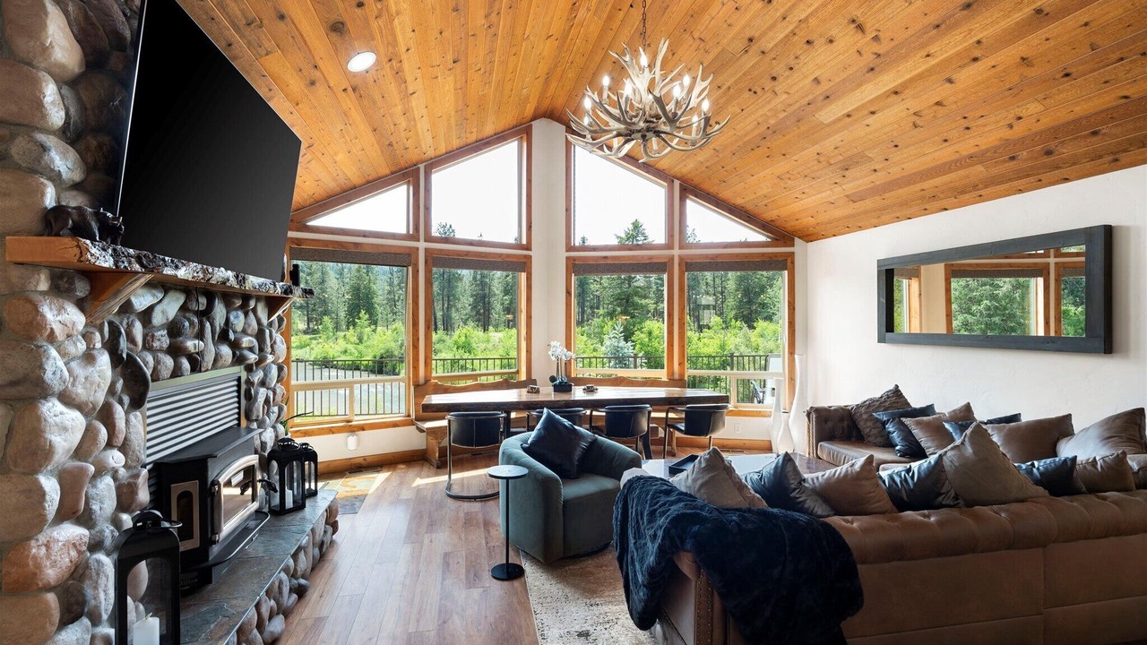 Photo of Livingroom in Lincoln County