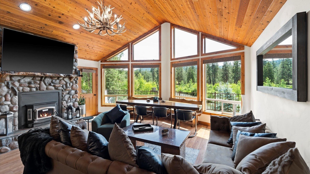 Photo of Livingroom in Lincoln County