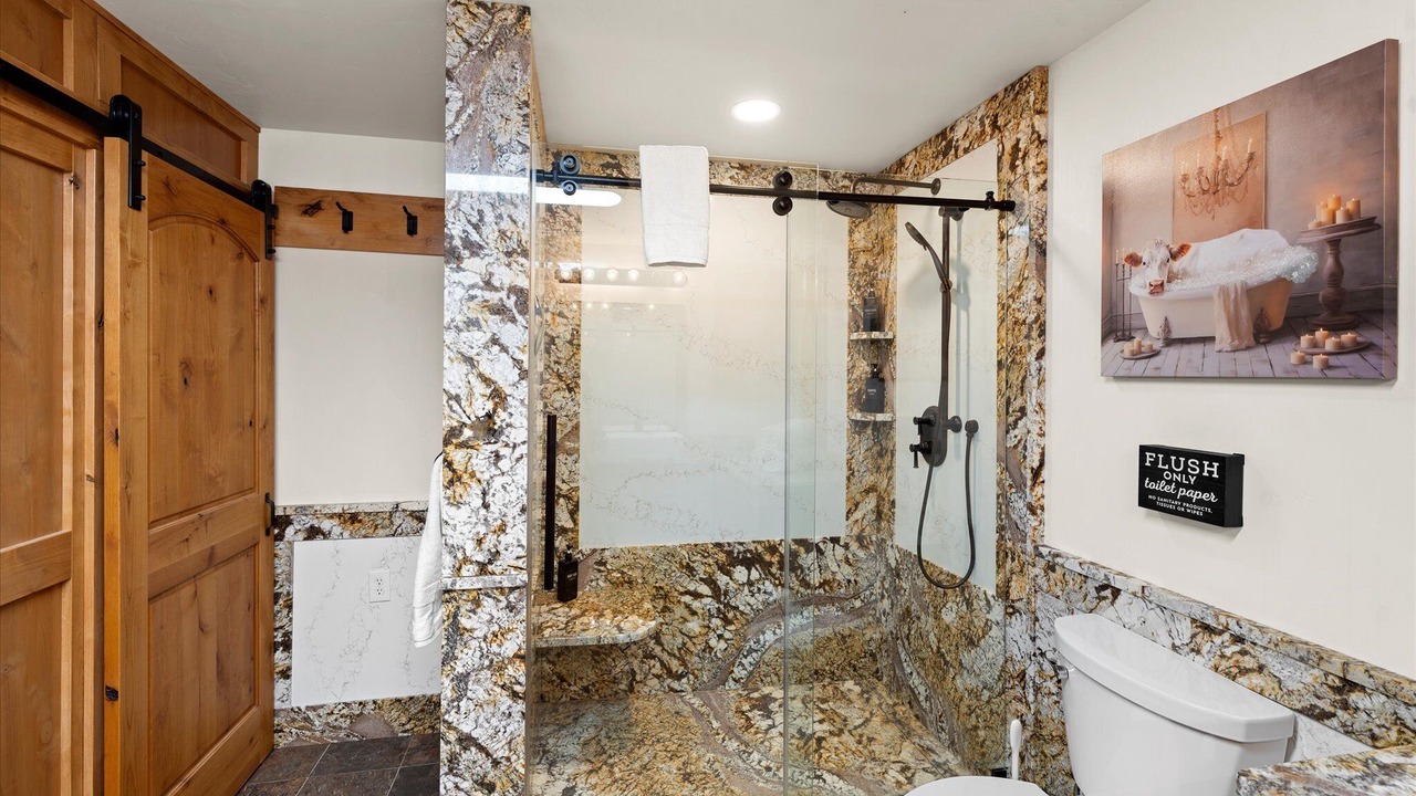 Photo of Bathroom in Lincoln County
