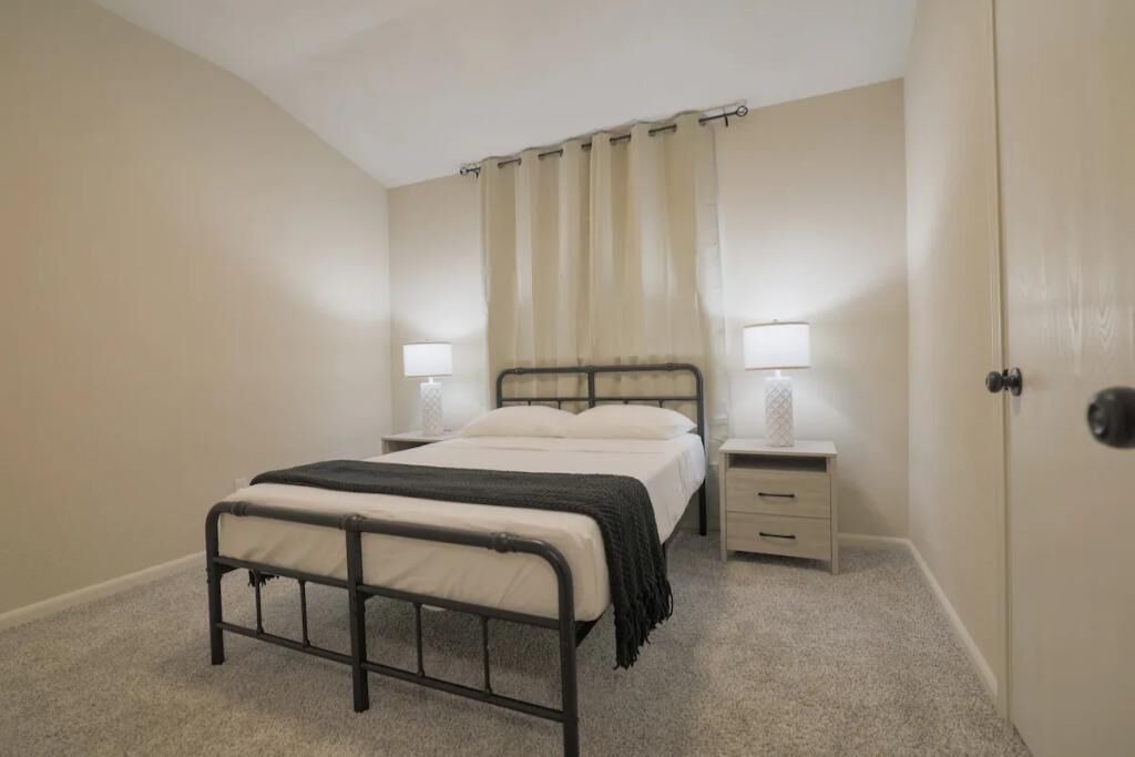 Photo of Bedroom in Northeast Houston