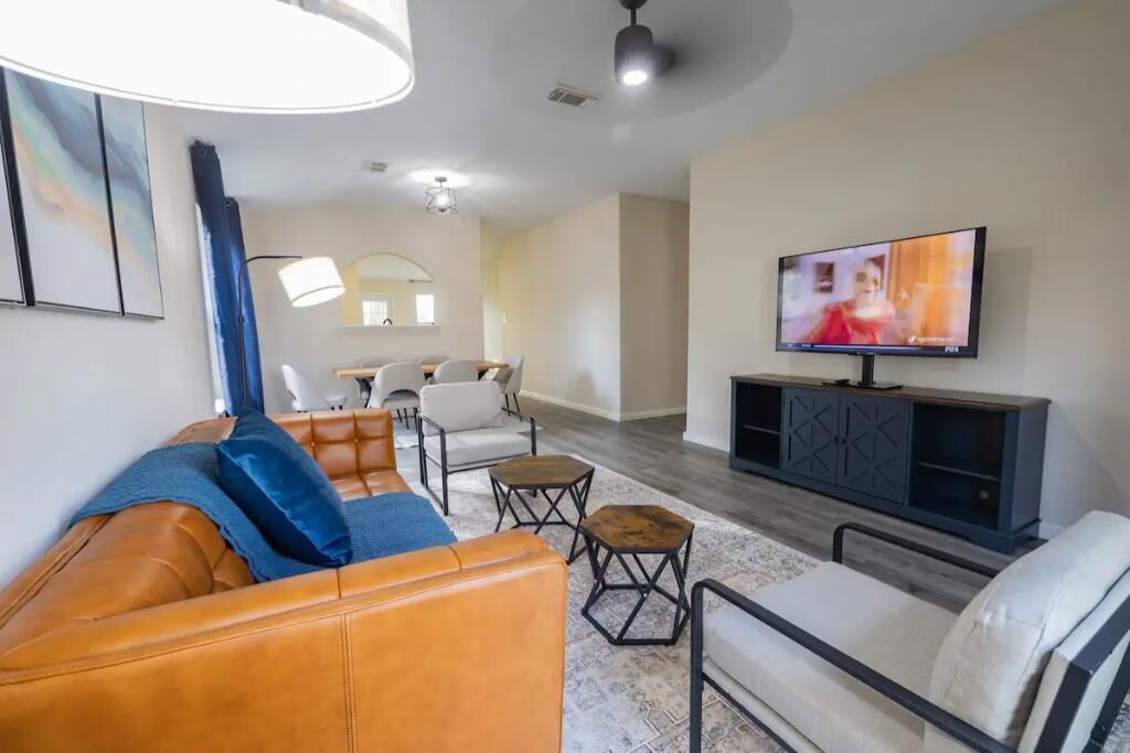 Photo of Livingroom in Northeast Houston