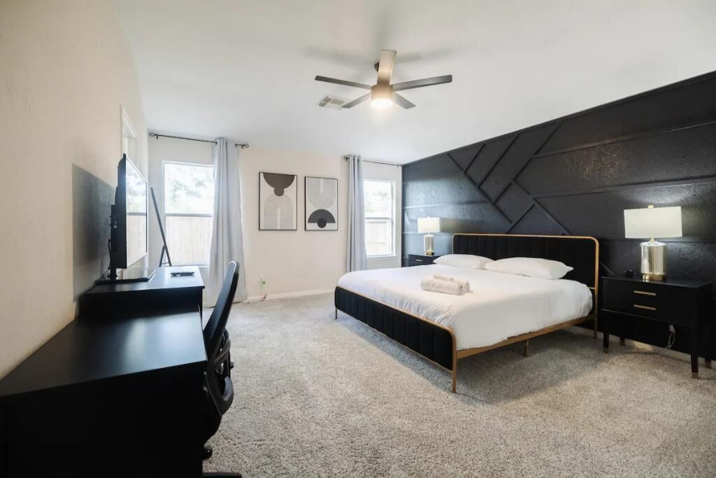 Photo of Bedroom in Northeast Houston