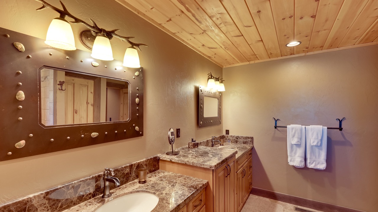 Photo of Bathroom in Belt