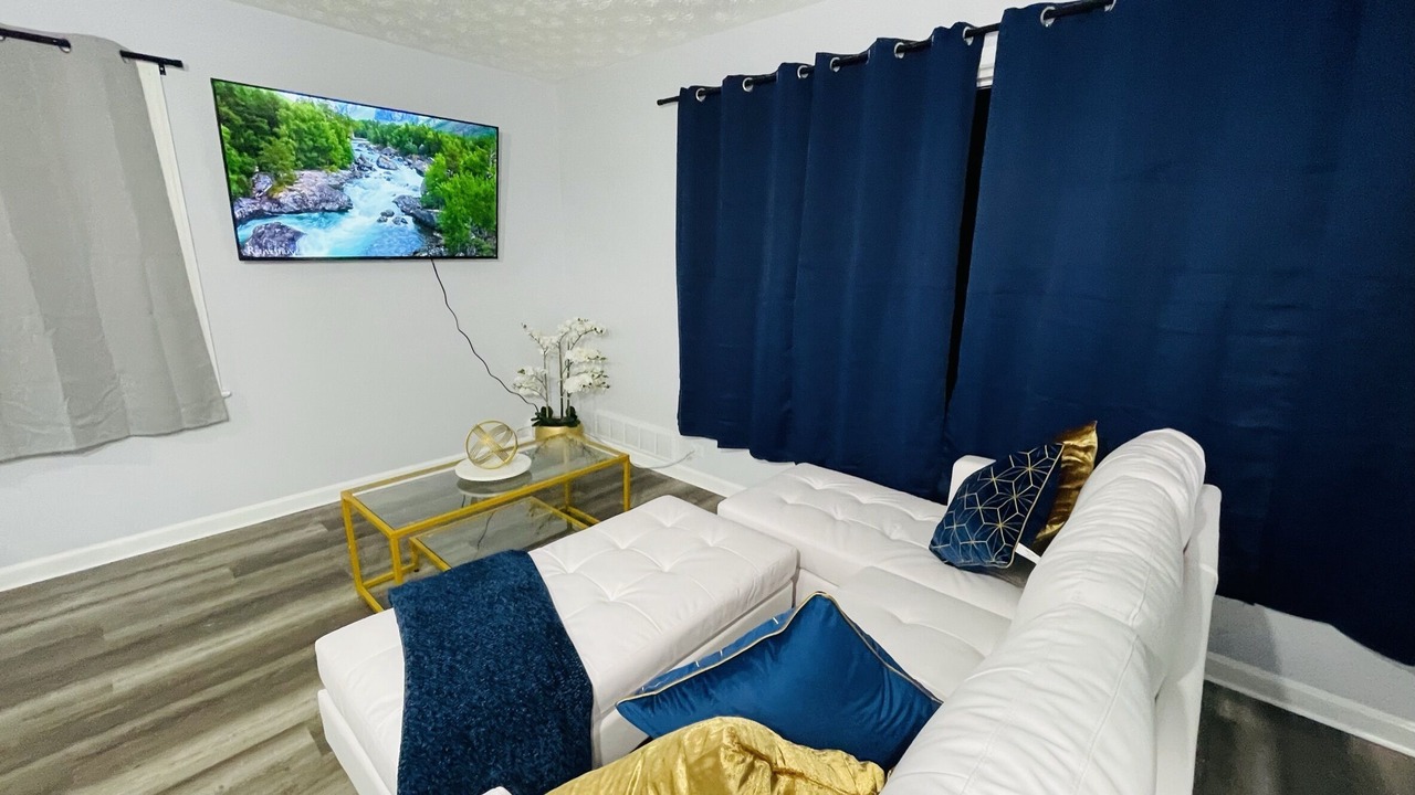 Photo of Livingroom in Maple Heights