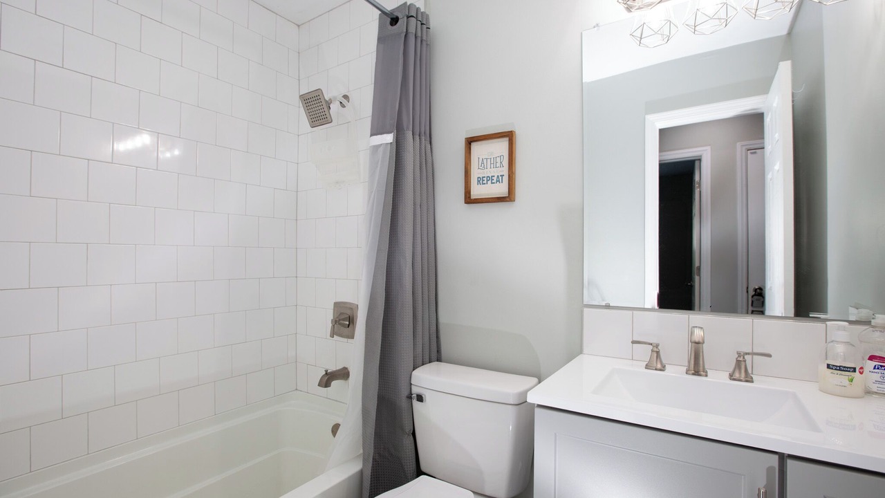 Photo of Bathroom in New Irving Park