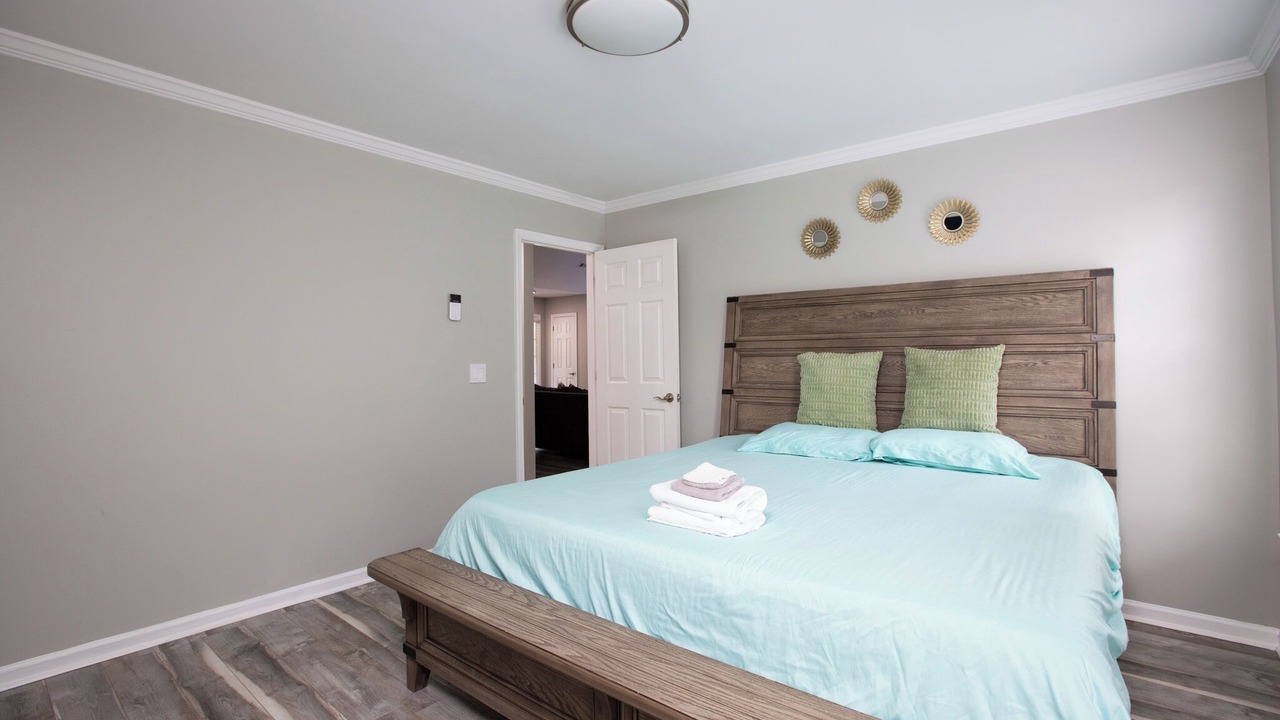 Photo of Bedroom in New Irving Park