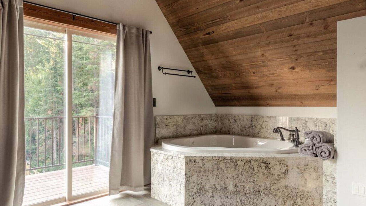 Photo of Bathroom in Marion