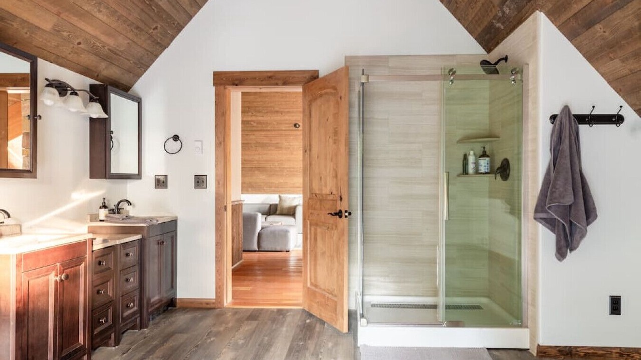 Photo of Bathroom in Marion