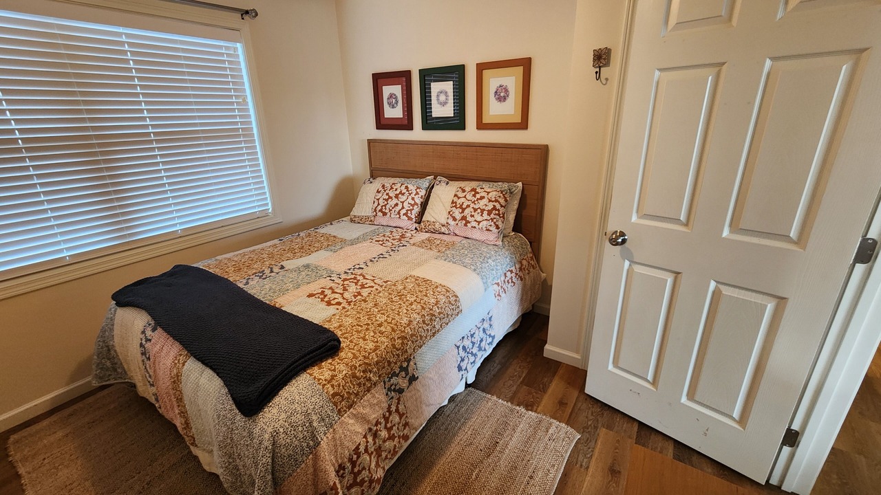 Photo of Bedroom in Laurel