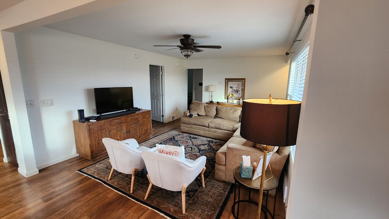 Photo of Livingroom in Laurel