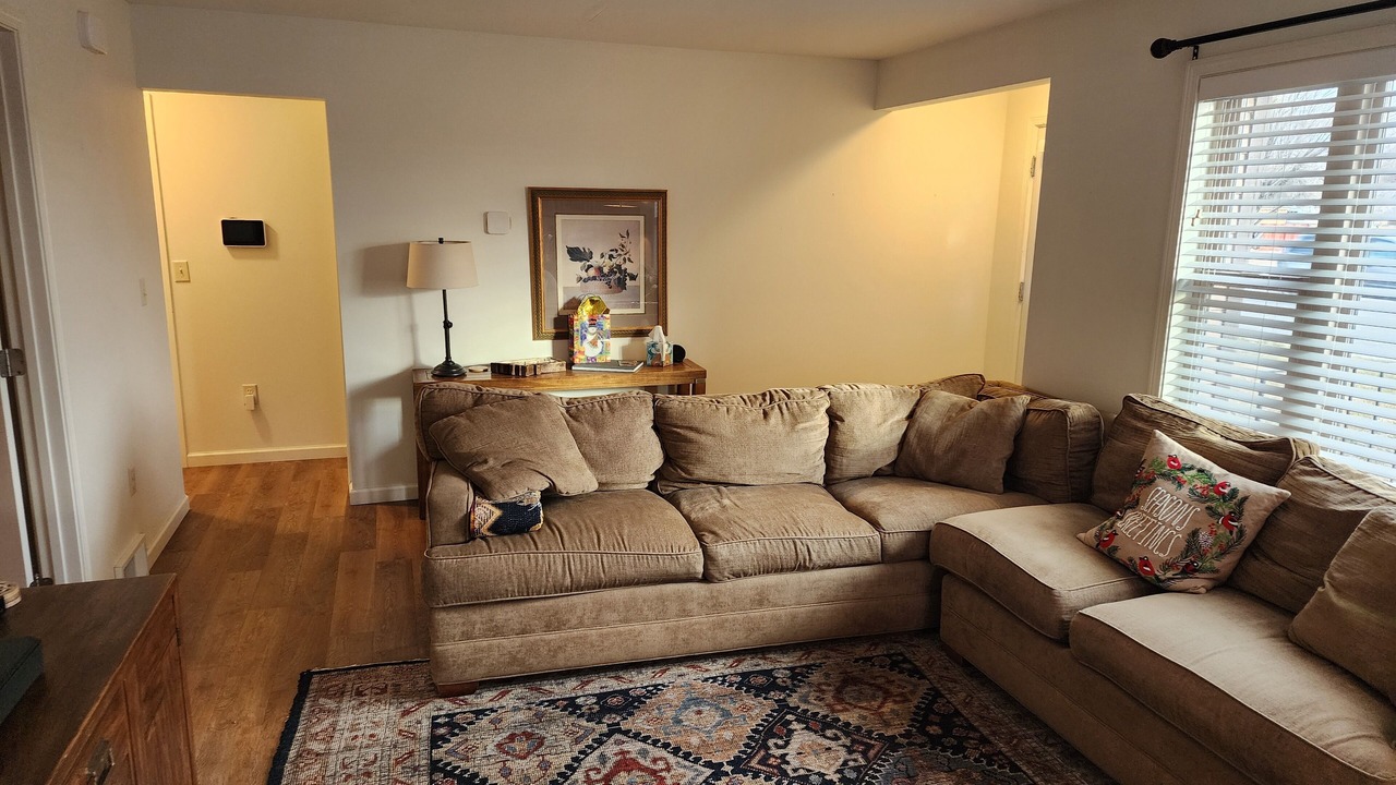 Photo of Livingroom in Laurel