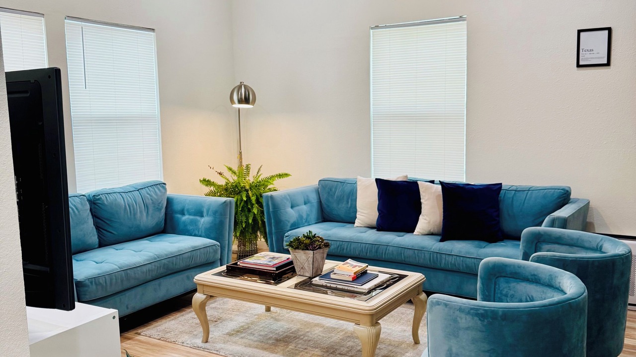 Photo of Livingroom in Near East Side