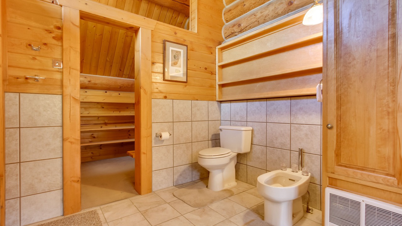 Photo of Bathroom in Cascade