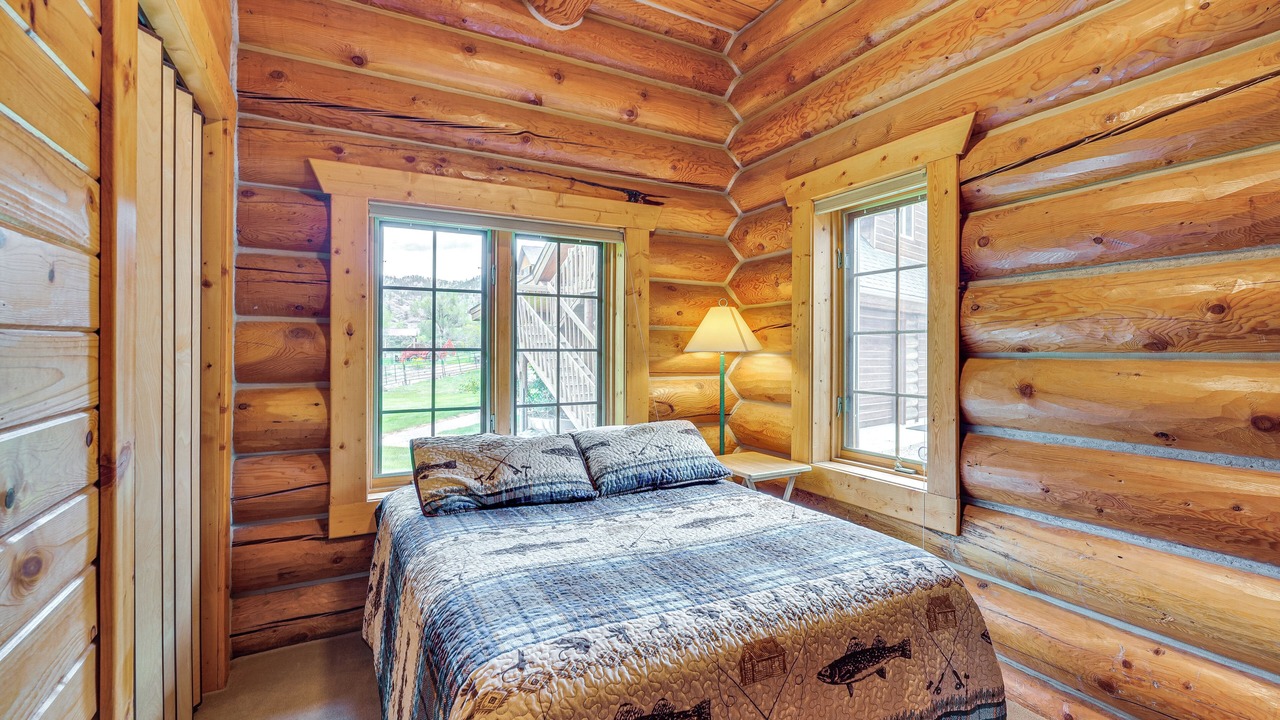Photo of Bedroom in Cascade