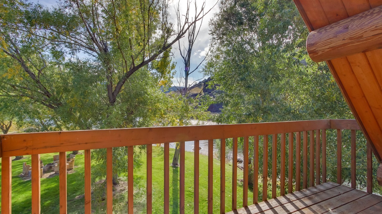Photo of Patio Balcony in Cascade