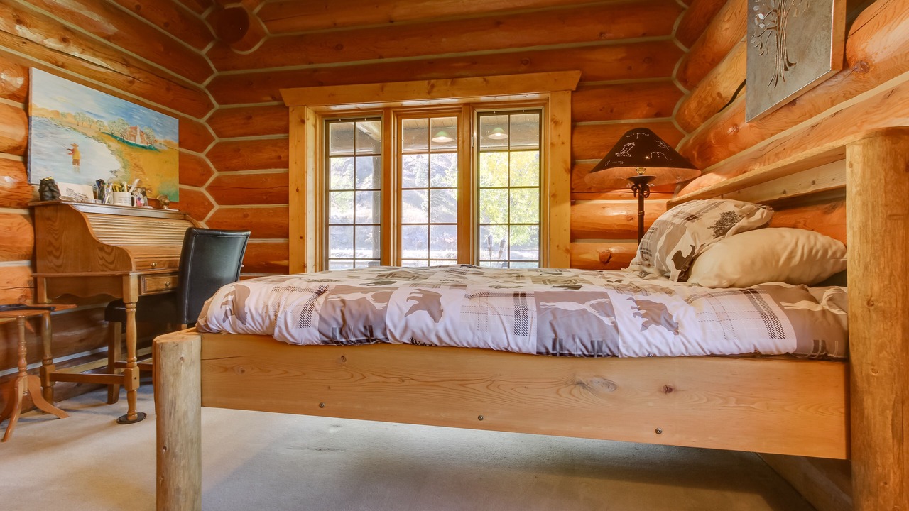 Photo of Bedroom in Cascade