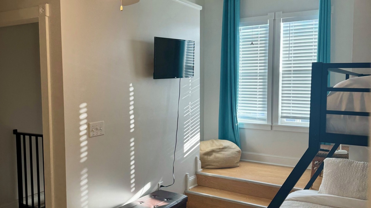 Photo of Bedroom in Webb City