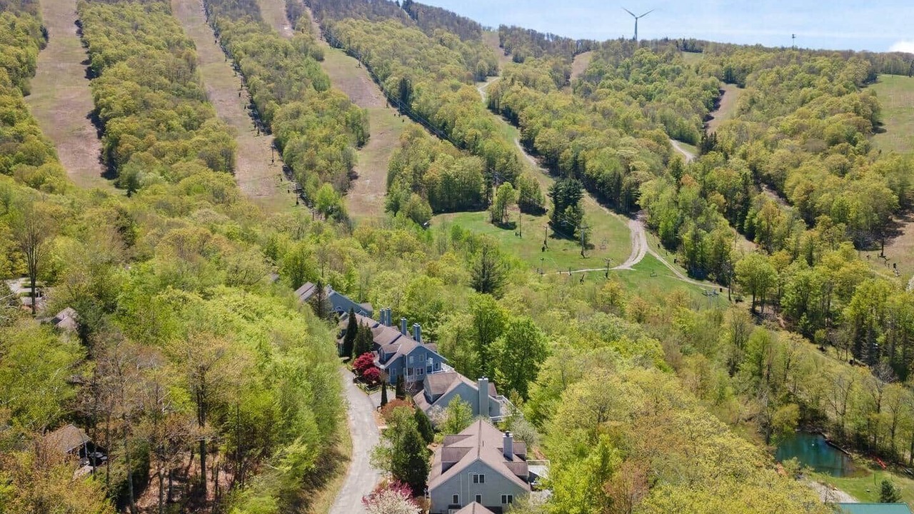 Photo of Outdoor in Hancock