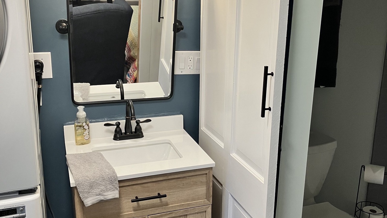 Photo of Bathroom in Lake Waccamaw