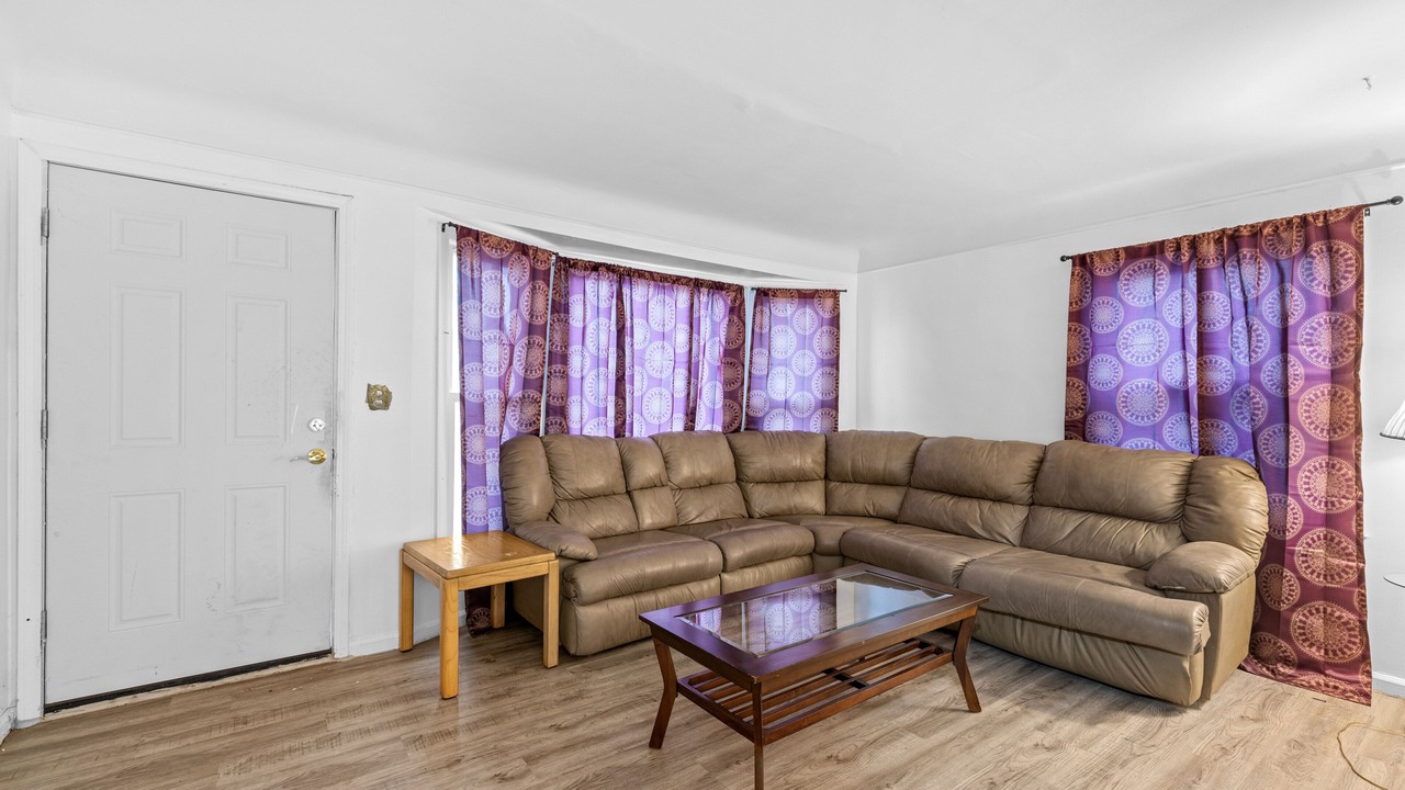 Photo of Livingroom in Detroit