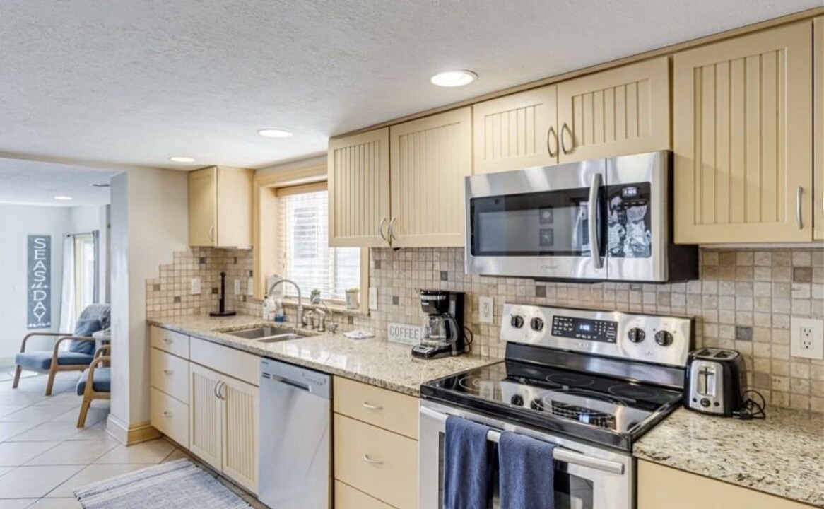 Photo of Kitchen in Portage Lakes