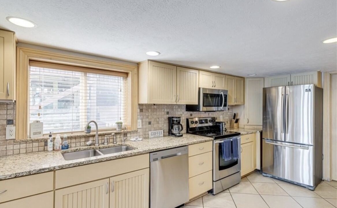 Photo of Kitchen in Portage Lakes