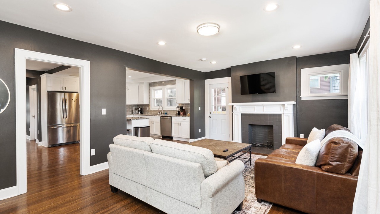 Photo of Livingroom in Central Clintonville