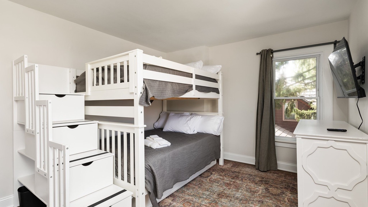 Photo of Bedroom in Central Clintonville